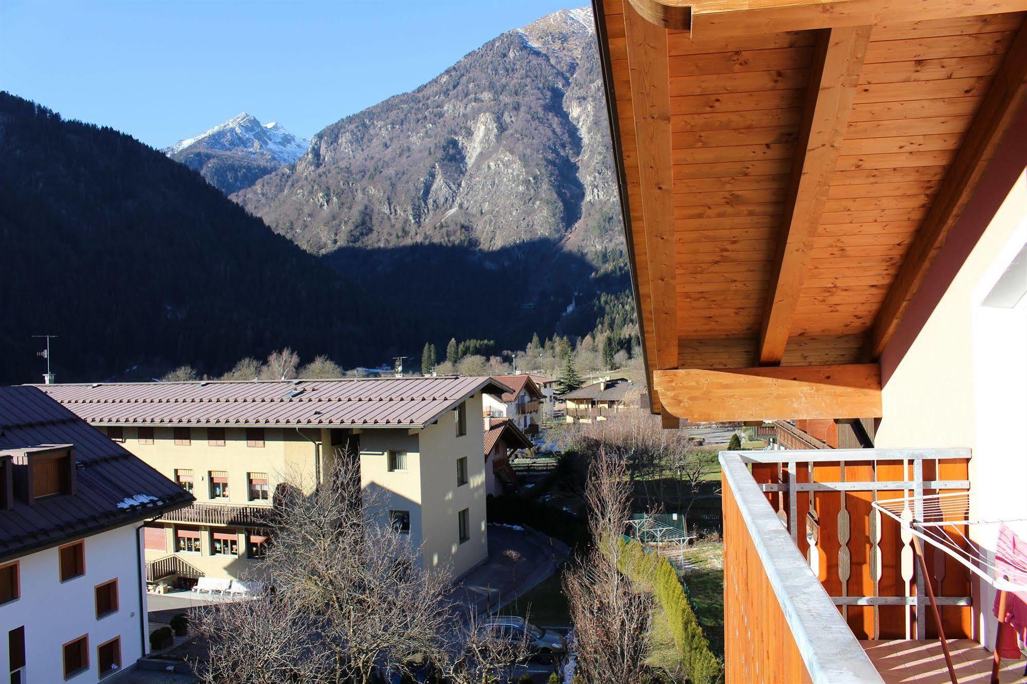 Hotel Garni Al Nardis Carisolo Dış mekan fotoğraf